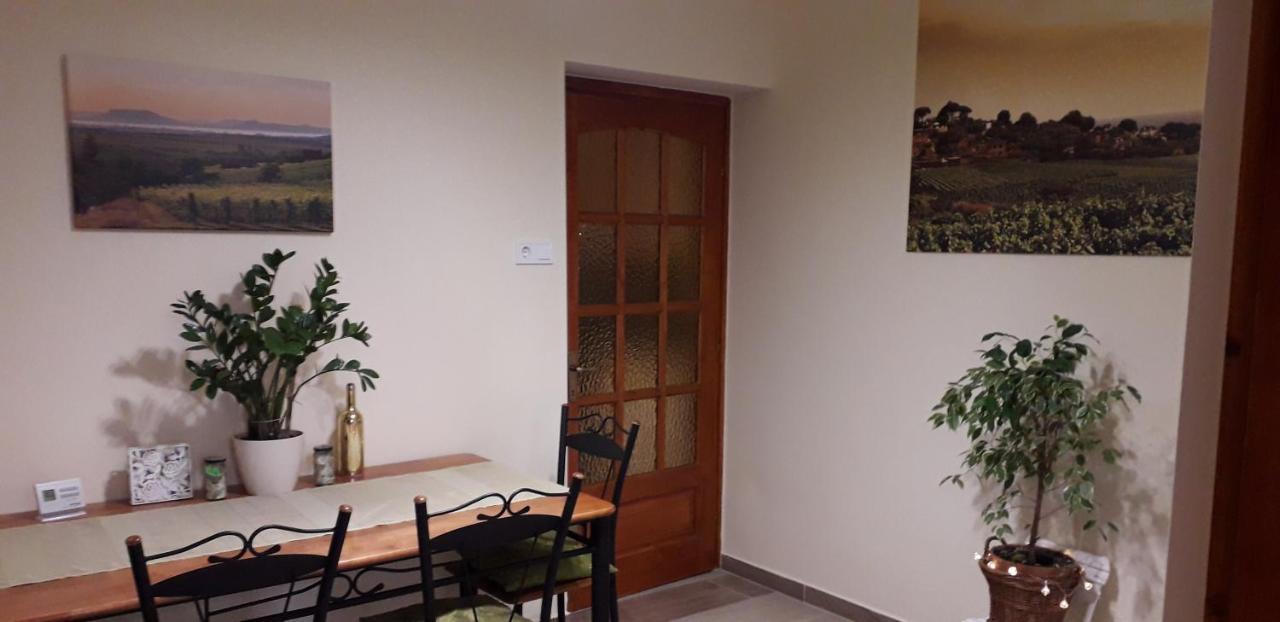 Diána Apartmanház Keszthely Exterior foto