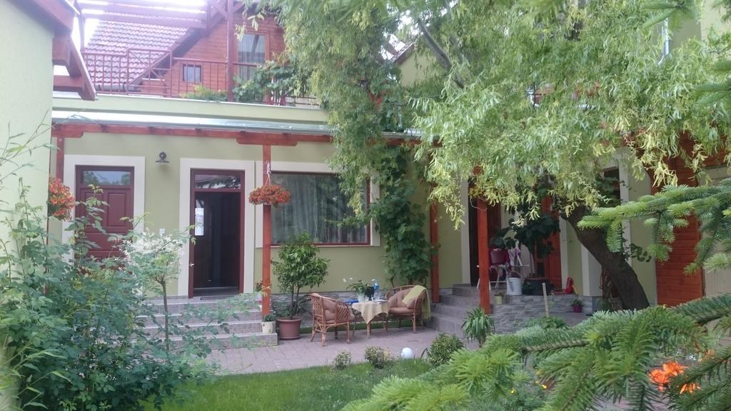 Diána Apartmanház Keszthely Exterior foto