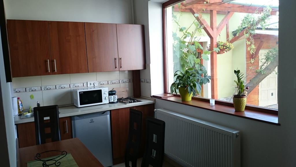 Diána Apartmanház Keszthely Exterior foto